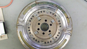 atesteo-engineering-vehicle-drive-system-benchmarking-measurement-technology-components-drivetrain-torquemeter-dmf-350x200px ATESTEO | Technologies involved in vehicle drive system benchmarking: measurement technology in the components of the drivetrain - torque meter on DMF are used in engineering benchmarking for drive systems.