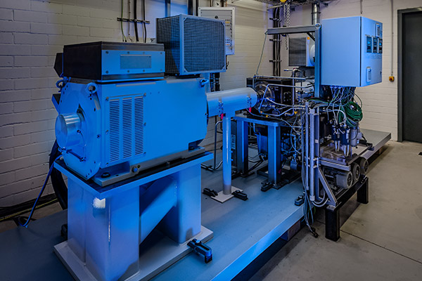 ATESTEO | E-mobility testing on our powertrain and drivetrain test benches for all types of transmissions. Our drivetrain test benches are adapted to the new demands of the market and to new technologies such as electromobility.