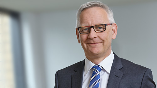 atesteo-management-cfo-josef-goergens-500x281px